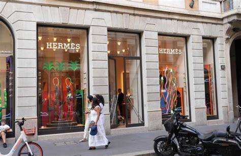 furto borse hermes milano